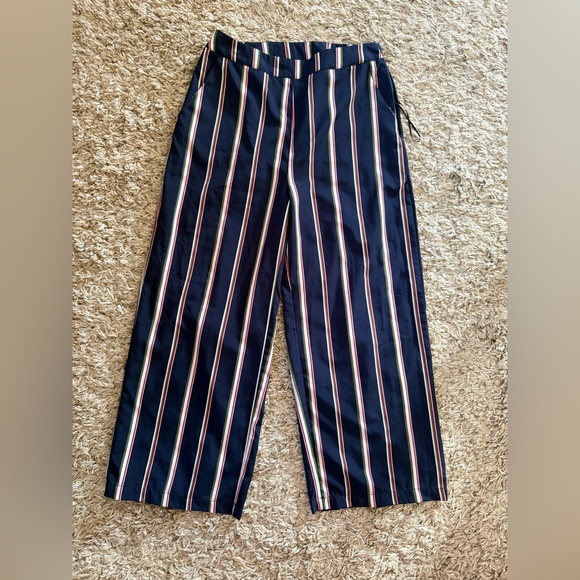 SHEIN Multicolor Striped Capris - Picture 1 of 4